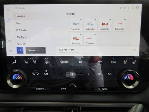 Used 2023 Lexus RX 350 AWD/4WD image 44