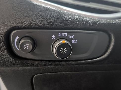 Used 2021 Chevrolet Malibu LT image 22