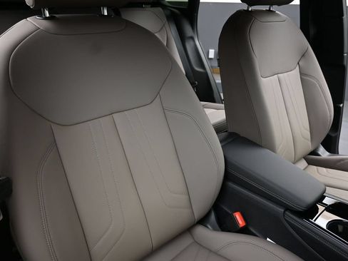 New 2026 Audi Q3 quattro 2.0T AWD/4WD image 14