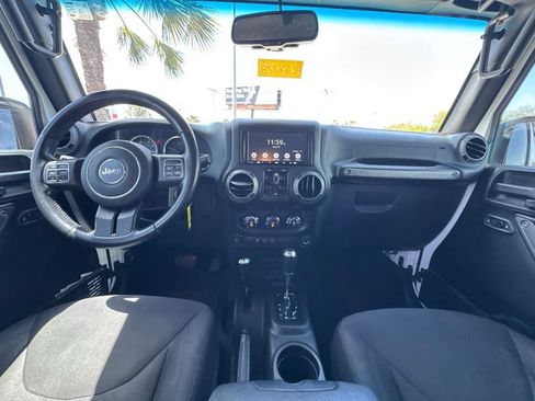 Used 2017 Jeep Wrangler Unlimited Sport w/ Quick Order Package 24S AWD/4WD image 16