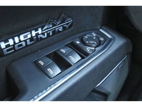 Used 2025 Chevrolet Silverado 1500 High Country w/ High Country Premium Package image 18