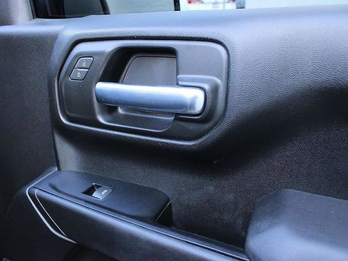 Used 2022 Chevrolet Silverado 1500 Custom w/ Safety Confidence Package image 18