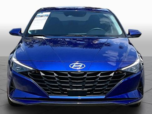 Used 2023 Hyundai Elantra SEL w/ Convenience Package FWD image 4