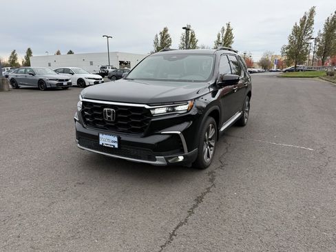 Used 2024 Honda Pilot Elite image 3