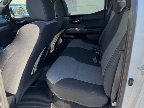 Certified 2022 Toyota Tacoma TRD Sport image 29