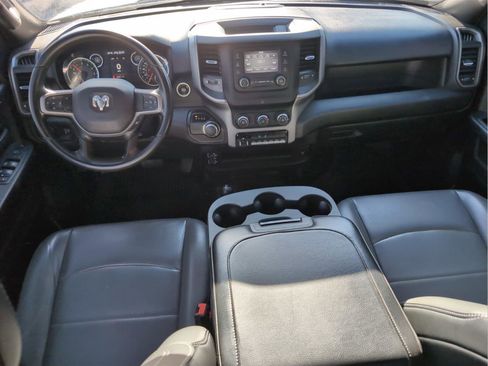 Used 2024 RAM 2500 Tradesman w/ Chrome Appearance Group image 28