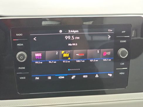 Certified 2025 Volkswagen Taos SE FWD image 21