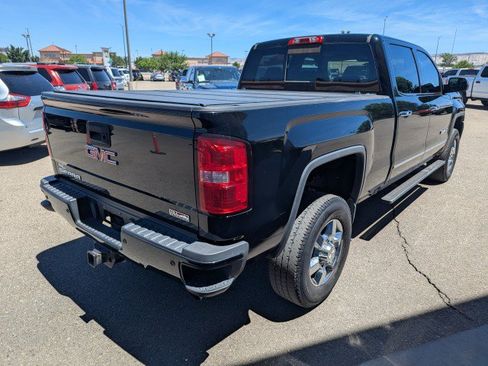 Used 2016 GMC Sierra 2500 SLT w/ All-Terrain HD Package AWD/4WD image 6