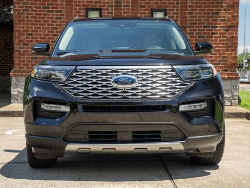 Used 2020 Ford Explorer Platinum w/ Premium Technology Package AWD/4WD image 2