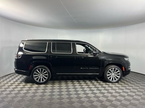 Certified 2022 Jeep Grand Wagoneer Series II w/ Convenience Group III image 5