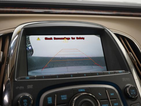 Used 2012 Buick LaCrosse Touring image 23