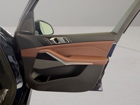 Used 2026 BMW X7 xDrive40i w/ M Sport Package image 29