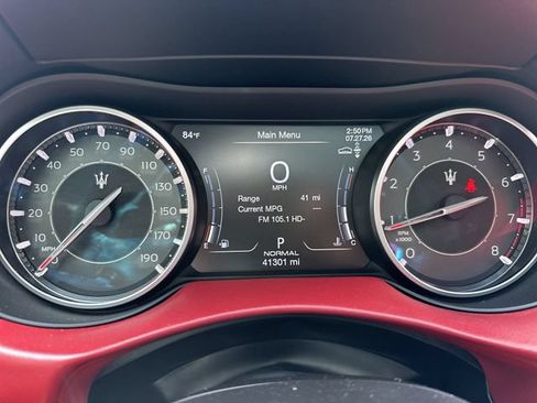 Used 2022 Maserati Levante GT AWD/4WD image 26