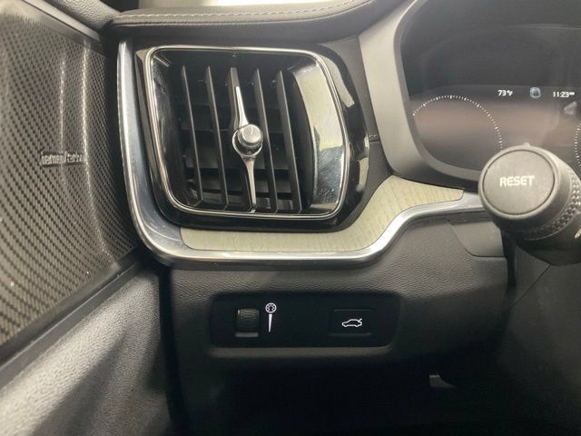 Certified 2022 Volvo S60 B5 Inscription AWD/4WD image 20