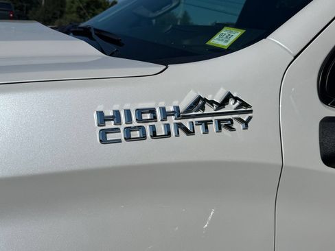 Certified 2023 Chevrolet Silverado 1500 High Country w/ High Country Premium Package AWD/4WD image 8