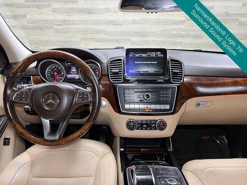 Used 2017 Mercedes-Benz GLS 550 4MATIC image 2