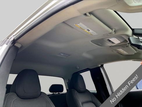 Used 2018 GMC Canyon SLE RWD image 17