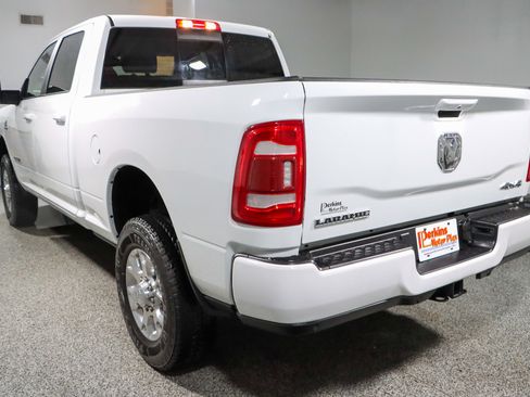 Used 2024 RAM 2500 Laramie AWD/4WD image 9