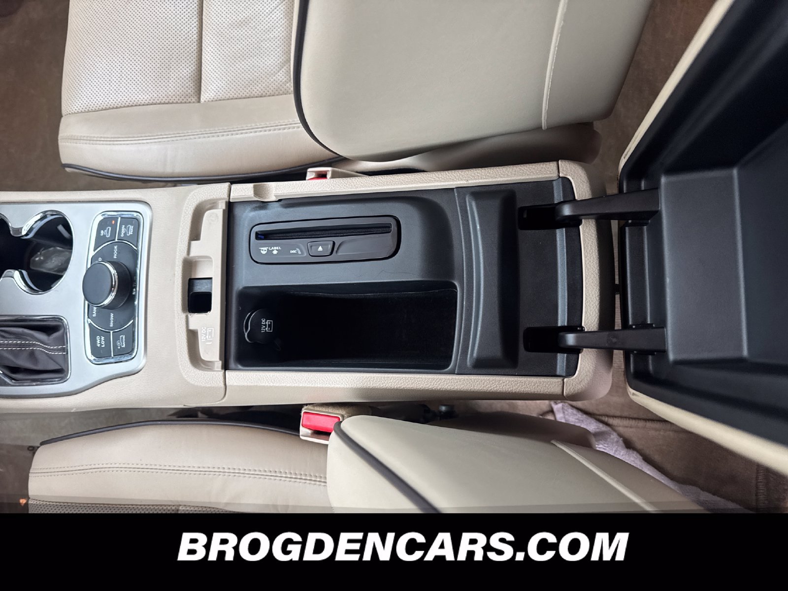 Used 2017 Jeep Grand Cherokee Overland AWD/4WD image 10