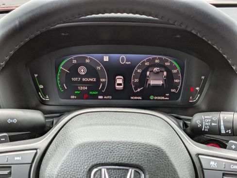 Used 2025 Honda Accord Sport image 19