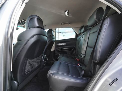 Used 2025 Genesis GV70 2.5T image 34