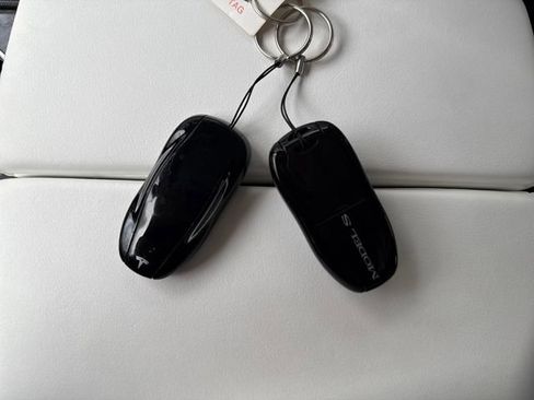 Used 2018 Tesla Model S 75D image 30