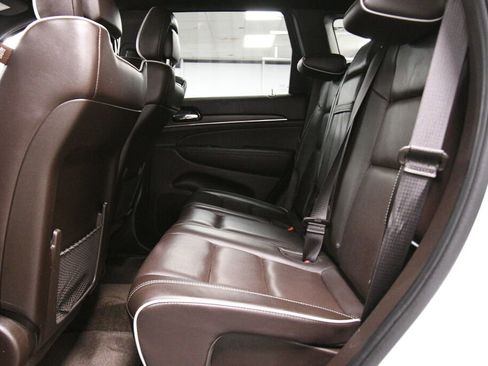 Used 2019 Jeep Grand Cherokee Overland image 22