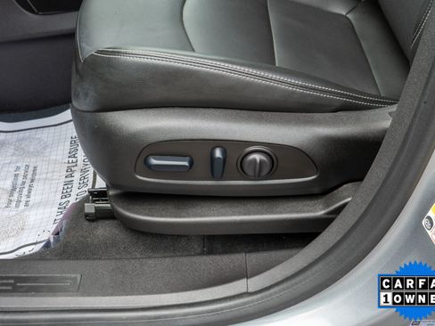 Used 2024 GMC Terrain SLT w/ LPO, Floor Liner Package FWD image 30