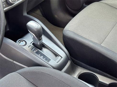 Certified 2025 Nissan Kicks Play S image 27