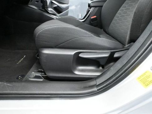 Used 2022 Toyota Corolla SE image 20