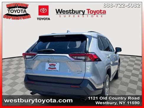 Used 2024 Toyota RAV4 XLE AWD/4WD image 6