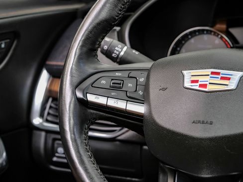 Used 2020 Cadillac XT4 Premium Luxury w/ Enhanced Visibility Package image 21