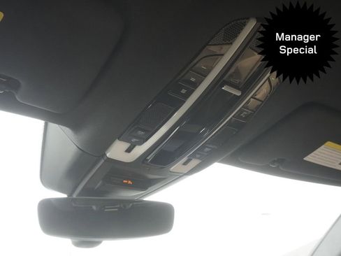 Used 2022 Porsche Cayenne Coupe AWD/4WD image 16