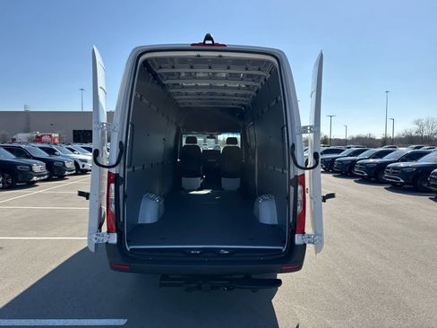New 2026 Mercedes-Benz Sprinter 2500 image 16