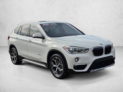 Used 2017 BMW X1 xDrive28i AWD/4WD image 3