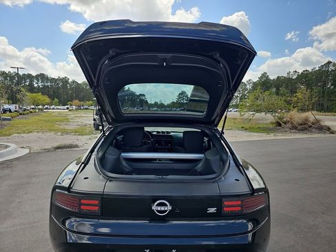Used 2025 Nissan Z Sport w/ Floor Mat Package image 15