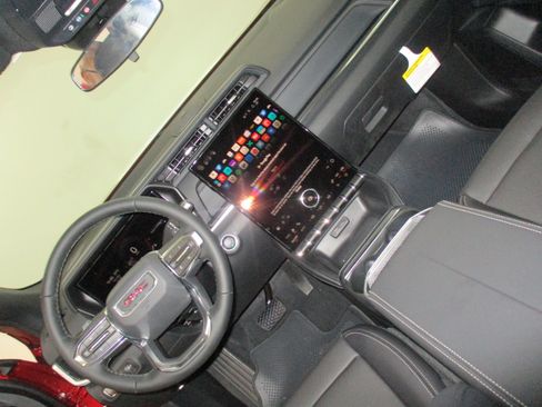 New 2026 GMC Terrain Elevation w/ Elevation Premium Package AWD/4WD image 30