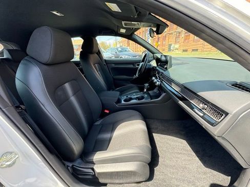 Used 2025 Honda Civic Sport image 12