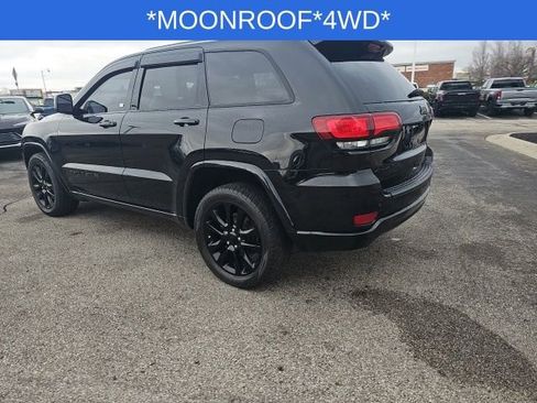 Used 2019 Jeep Grand Cherokee Altitude AWD/4WD image 16