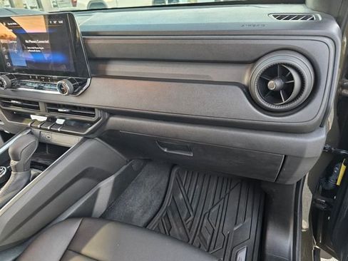 Used 2023 Chevrolet Colorado Trail Boss w/ Advanced Trailering Package image 26