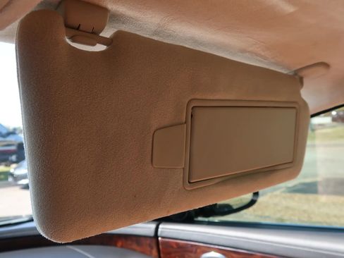 Used 2017 Jaguar XJ L Portfolio image 40