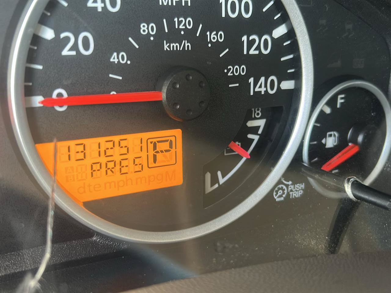 Used 2012 Nissan Frontier SL AWD/4WD image 13