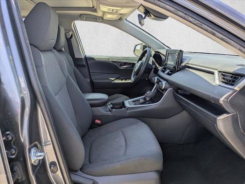 Used 2019 Toyota RAV4 XLE w/ Carpet Mat Package FWD image 20