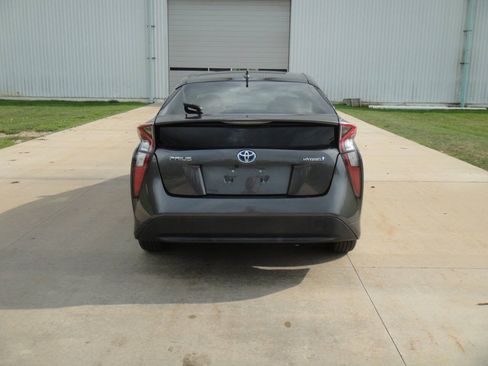 Used 2017 Toyota Prius Four FWD image 7