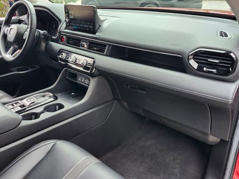 Certified 2025 Honda Pilot EX-L image 16