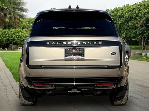 Used 2023 Land Rover Range Rover Long Wheelbase Autobiography image 5