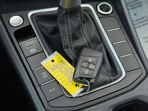 Used 2024 Volkswagen Jetta SE FWD image 46