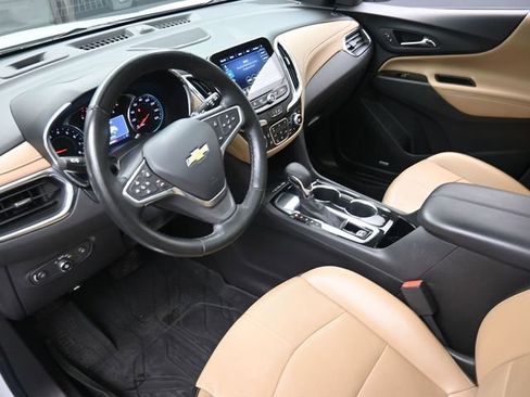 Used 2023 Chevrolet Equinox Premier image 18