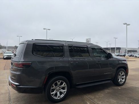 Used 2022 Jeep Wagoneer Series I w/ Premium Group I image 4