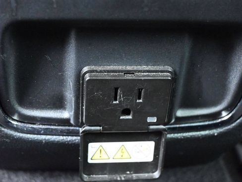 Used 2020 Jeep Grand Cherokee Altitude RWD image 21